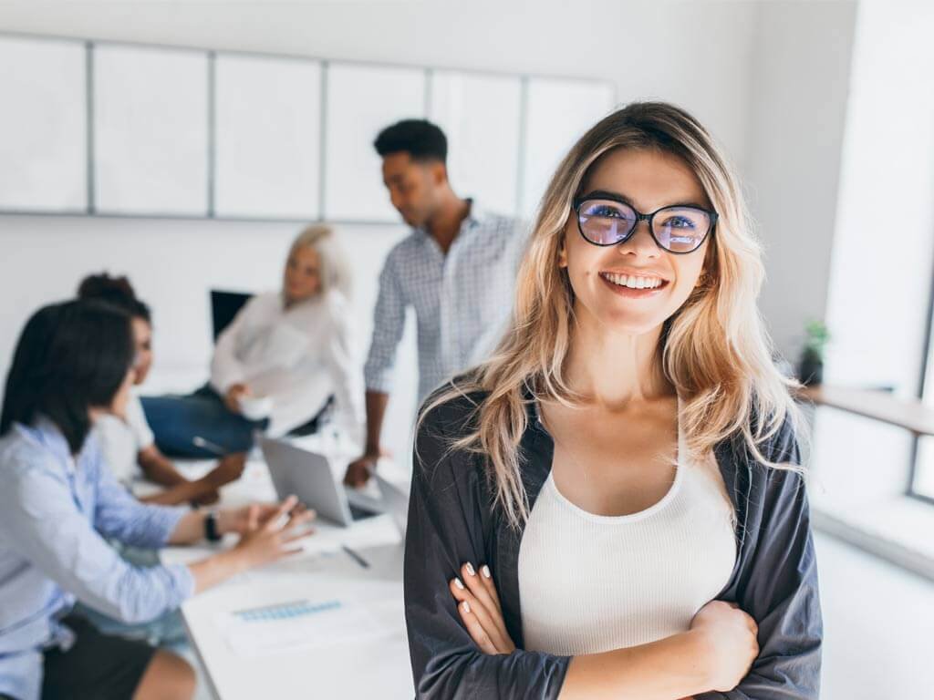 divi-pop-up-team-meber-image-3 Divi-Image-Hover-Hero-Image-3-1